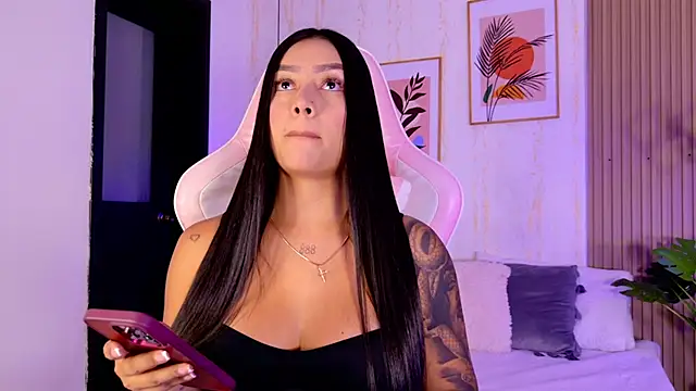 CameronCollins  online show from February 18, 2026, 7:43 pm