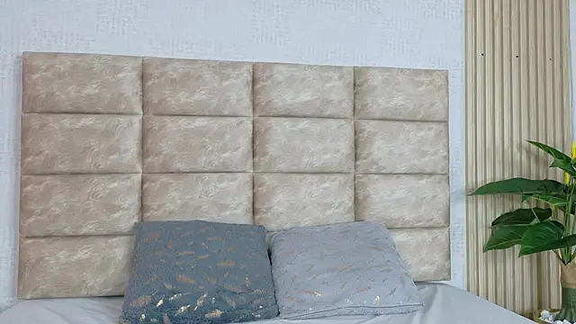 CameronCollins  online show from March 25, 2026, 6:51 pm