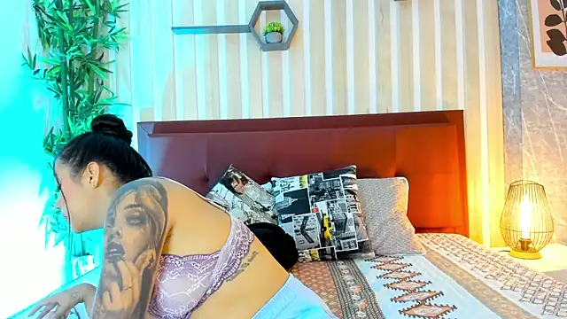 CameronCollins  online show from January 17, 2026, 11:36 am