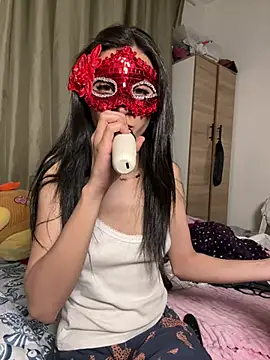 Snapshot of morrocoXcute chatting on May 14, 2026, 12:40 am morrocoXcute online show from May 14, 2026, 12:40 am
