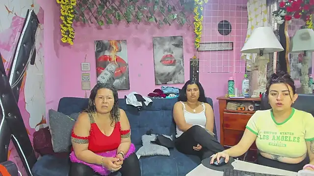 lesbiancuple online show from May 8, 2026, 12:20 pm