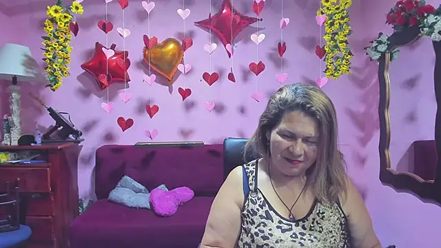 lesbiancuple online show from February 12, 2026, 12:32 am