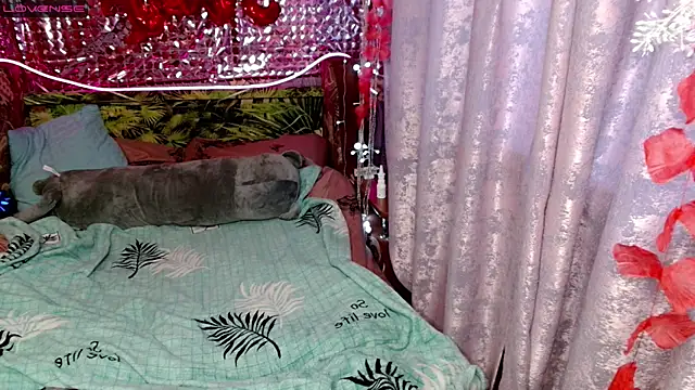 Snapshot of Careys_universe chatting on March 6, 2025, 2:19 am Careys universe online show from March 6, 2025, 2:19 am