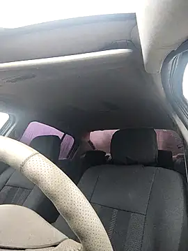 SquirtyMellissaLabia online show from October 17, 2025, 7:22 am