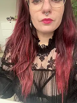 LunaMoongirl online show from March 14, 2025, 1:35 pm