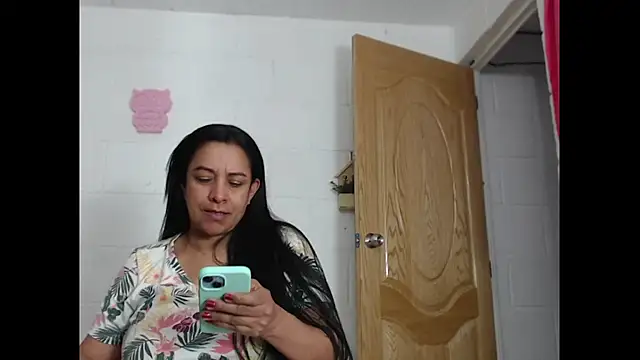 Dulce Anita online show from June 29, 2026, 9:47 pm
