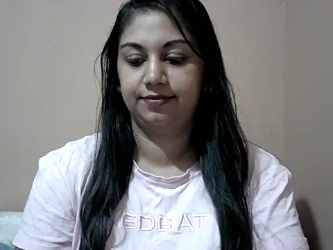 Snapshot of bellachow10 chatting on February 13, 2026, 7:58 pm bellachow10 online show from February 13, 2026, 7:58 pm