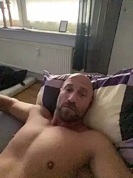 Snapshot of Toyboy471 chatting on November 16, 2025, 11:59 am Toyboy471 online show from November 16, 2025, 11:59 am