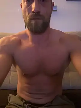 Snapshot of Toyboy471 chatting on February 20, 2025, 10:15 pm Toyboy471 online show from February 20, 2025, 10:15 pm