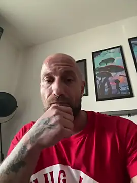 Snapshot of Toyboy471 chatting on January 8, 2025, 9:42 am Toyboy471 online show from January 8, 2025, 9:42 am