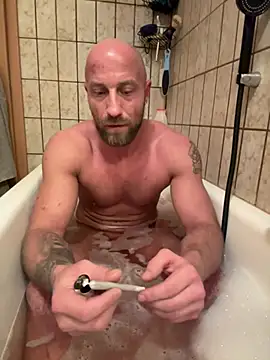 Snapshot of Toyboy471 chatting on January 31, 2025, 1:22 am Toyboy471 online show from January 31, 2025, 1:22 am