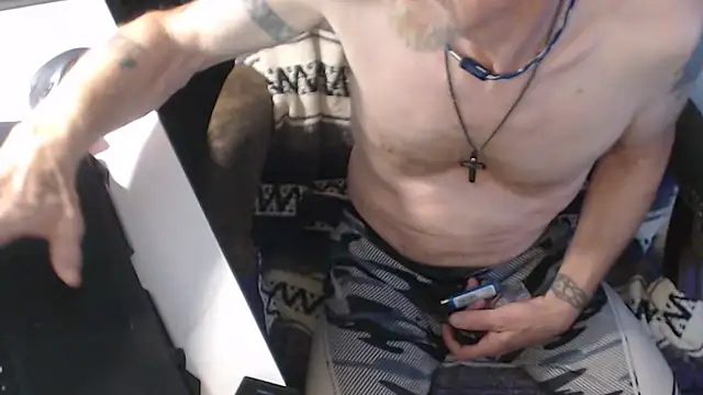 QueenDenizeAndTheCaptain online show from September 11, 2025, 3:39 am