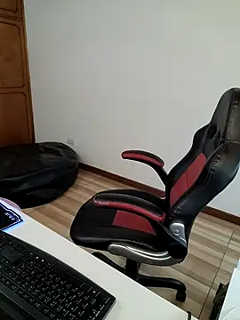 kayortiiz online show from July 22, 2026, 3:58 pm