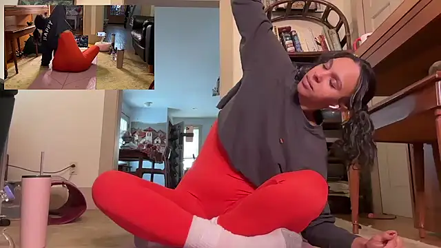 queendab626 online show from January 23, 2025, 1:45 pm