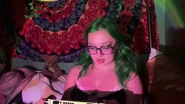 sweetandwet daddy online show from June 16, 2026, 12:38 pm