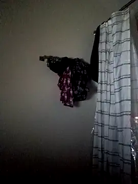 yellowwetfox online show from February 26, 2026, 1:55 pm