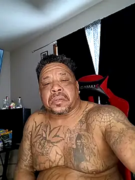 yellowwetfox online show from January 1, 2025, 9:20 pm