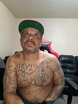 Snapshot of yellowwetfox chatting on March 19, 2026, 1:22 pm yellowwetfox online show from March 19, 2026, 1:22 pm