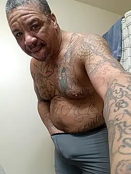 yellowwetfox online show from February 18, 2026, 3:19 pm