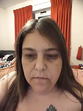 Snapshot of HouseWifeWhore_Milf chatting on June 6, 2026, 2:28 am HouseWifeWhore Milf online show from June 6, 2026, 2:28 am
