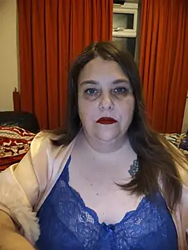 Snapshot of HouseWifeWhore_Milf chatting on July 28, 2026, 9:14 pm HouseWifeWhore Milf online show from July 28, 2026, 9:14 pm