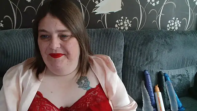 HouseWifeWhore Milf online show from September 23, 2025, 12:23 pm