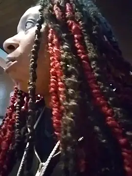 markquanna online show from October 28, 2025, 10:41 pm