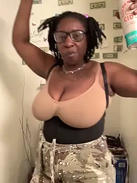 markquanna online show from June 21, 2026, 8:47 pm