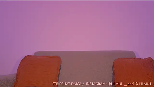 Snapshot of Lilmuh_ chatting on February 25, 2026, 11:26 pm Lilmuh online show from February 25, 2026, 11:26 pm