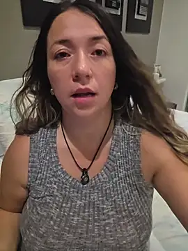 isabella rossse online show from July 17, 2026, 10:18 pm