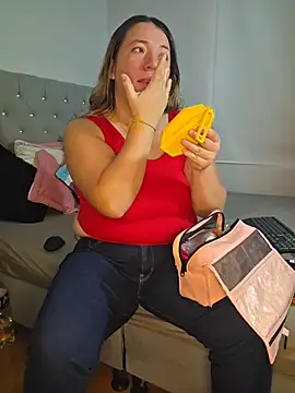 Snapshot of isabella_rossse chatting on January 14, 2026, 1:59 pm isabella rossse online show from January 14, 2026, 1:59 pm