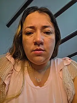 Snapshot of isabella_rossse chatting on December 17, 2025, 12:21 pm isabella rossse online show from December 17, 2025, 12:21 pm