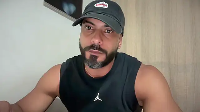 romeolovedark online show from February 17, 2026, 4:43 am