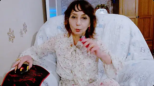 Snapshot of AnnieEltgant chatting on December 20, 2024, 12:49 pm AnnieEltgant online show from December 20, 2024, 12:49 pm