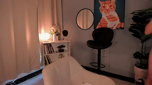 LiaPearce online show from October 28, 2025, 12:26 pm