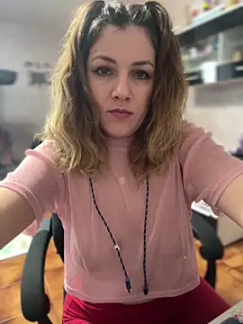 Snapshot of DaisyVibesss chatting on January 16, 2025, 8:54 am DaisyVibesss online show from January 16, 2025, 8:54 am