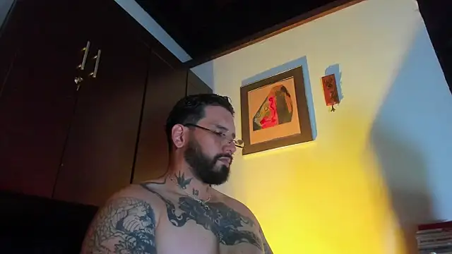 CamiloGray  online show from May 19, 2026, 2:35 pm