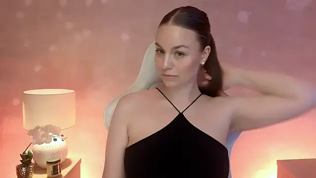 Snapshot of MilaFleur chatting on July 15, 2026, 4:58 pm MilaFleur online show from July 15, 2026, 4:58 pm