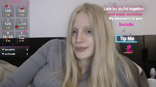 Snapshot of VeronicaJoyful chatting on September 24, 2025, 11:21 pm VeronicaJoyful online show from September 24, 2025, 11:21 pm