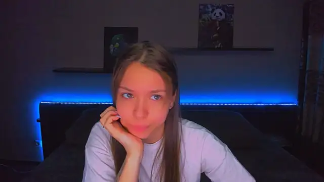 Snapshot of AlexaBarkley chatting on February 10, 2026, 12:20 am AlexaBarkley online show from February 10, 2026, 12:20 am