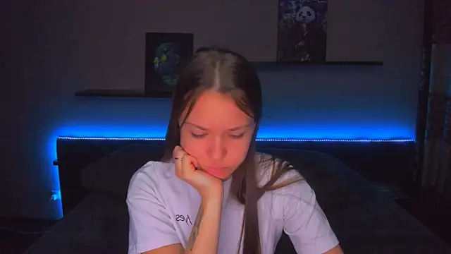 Snapshot of AlexaBarkley chatting on February 17, 2026, 12:30 am AlexaBarkley online show from February 17, 2026, 12:30 am