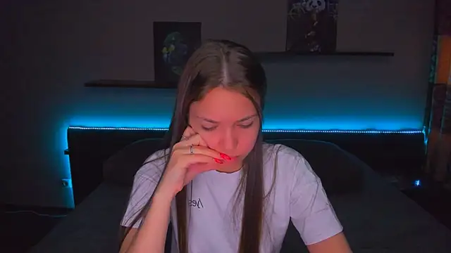 Snapshot of AlexaBarkley chatting on April 14, 2026, 12:48 am AlexaBarkley online show from April 14, 2026, 12:48 am