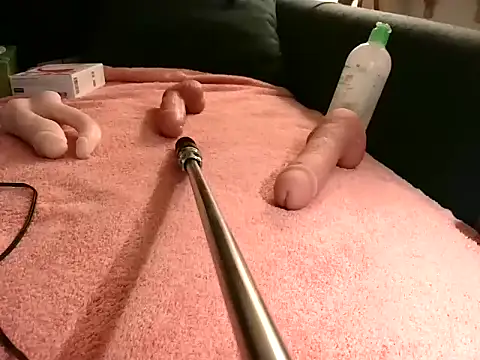 Snapshot of Simon-tem chatting on January 6, 2025, 5:59 pm Simon-tem online show from January 6, 2025, 5:59 pm