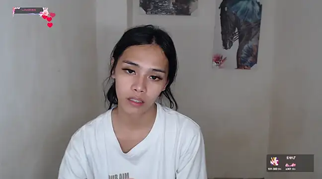 Snapshot of shecutie69 chatting on March 7, 2025, 2:34 pm shecutie69 online show from March 7, 2025, 2:34 pm