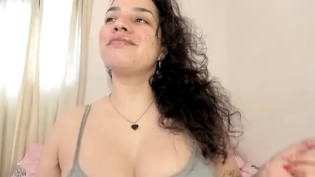 carmesix online show from November 11, 2025, 10:04 pm