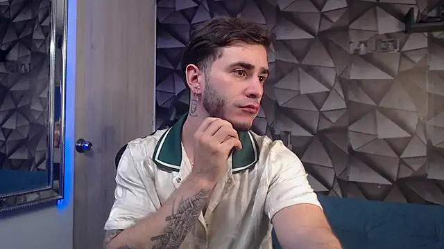 Latino stud4u online show from November 21, 2025, 12:42 am