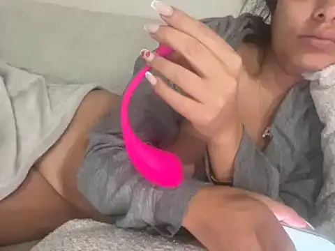 Snapshot of tbaexoxox chatting on February 28, 2026, 11:48 pm tbaexoxox online show from February 28, 2026, 11:48 pm