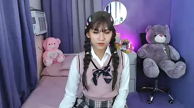 urlovelyfreya online show from February 19, 2025, 4:44 pm