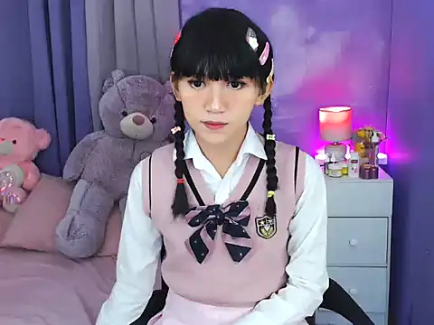 urlovelyfreya online show from October 9, 2025, 5:24 pm