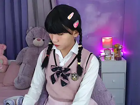 urlovelyfreya online show from October 10, 2025, 5:03 pm